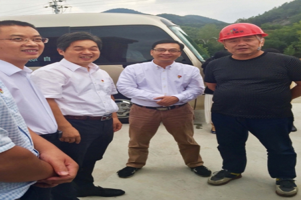 市委常委、區委書記葛學斌視察古堰畫鄉游客接待中心建設項目